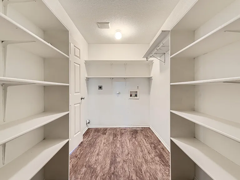 Laundry/Pantry