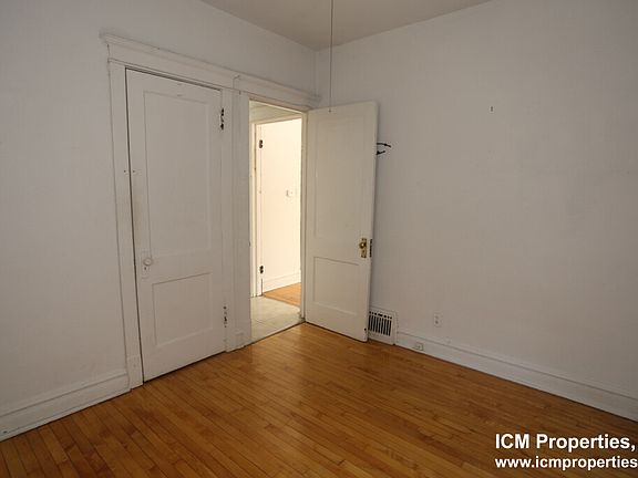 3rd image of 5100 N Winchester Ave #1954-3