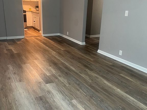 5th image of 1435 N Jersey St #B10