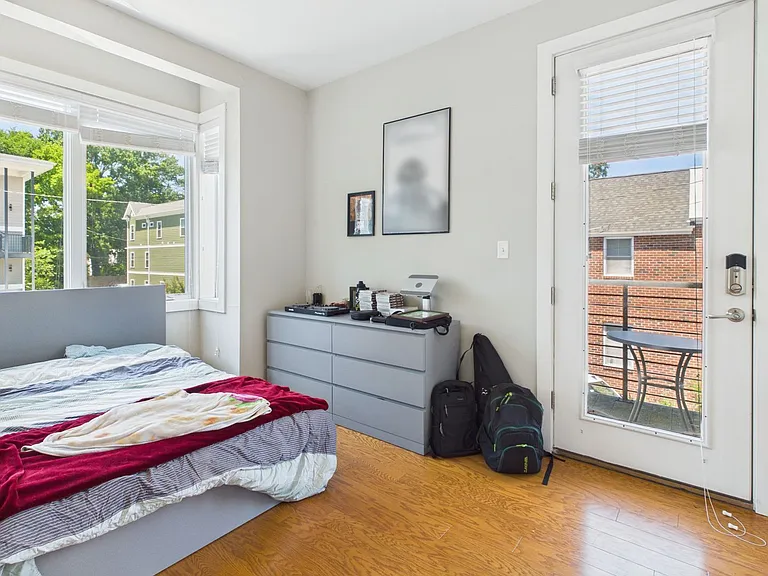 2028 W Cary St #4 — Photo 18