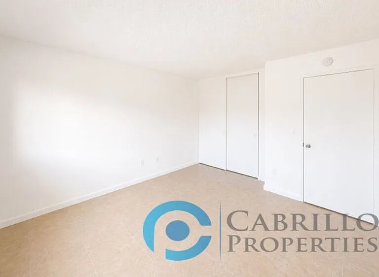 925 Martin Dr #2 — Photo 10