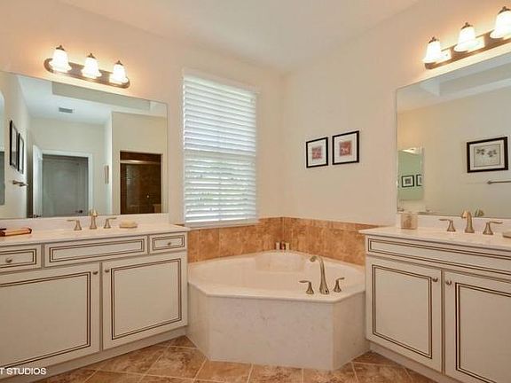 2nd image of 4705 N Prive Cir #0