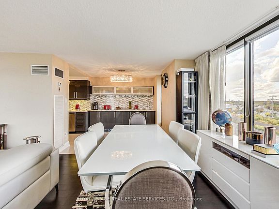4th image of 2045 Lake Shore Blvd W Unit 1110