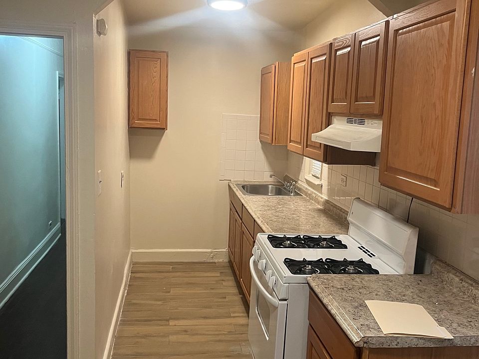 1st image of 1056-226 1st Ave