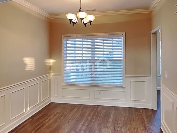 5th image of 3023 Holderwood Dr