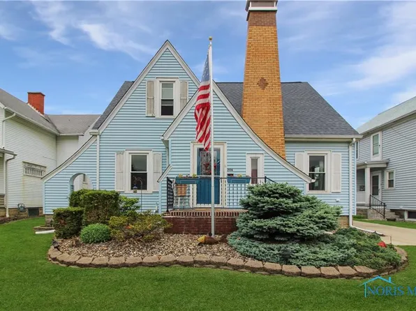 206 Lincoln Dr, Port Clinton, OH 43452