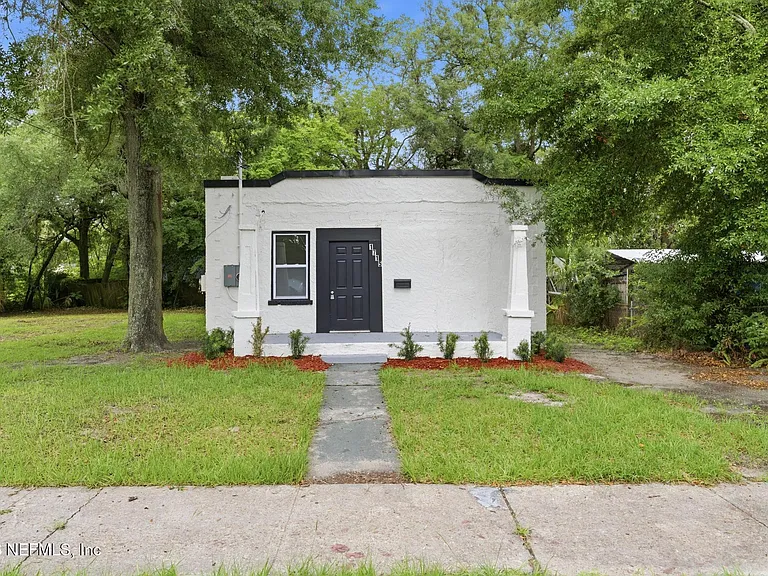 1715 Brackland St — Photo 1