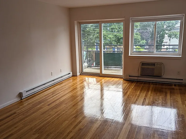 524-526 Highland Ave #11A — Photo 6