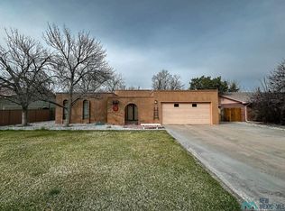 707 La Fonda Dr, Roswell, NM 88201
