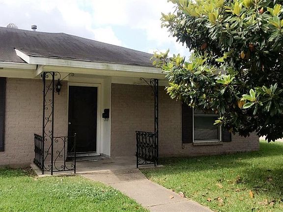 2nd image of 1400 Bellaire Blvd