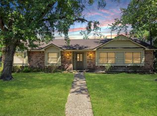10806 Inwood Dr, Houston, TX 77042