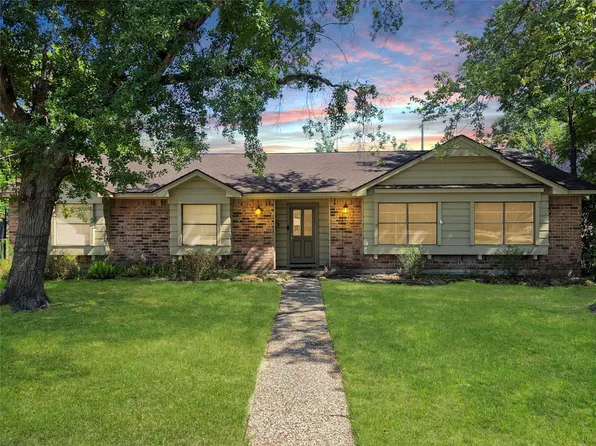 10806 Inwood Dr, Houston, TX 77042