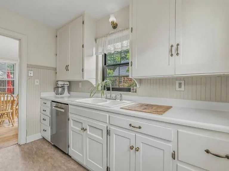 1527 Pacific Ter — Photo 14