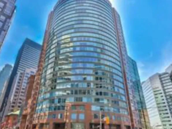 33 University Ave Unit 2101, Toronto, ON M5J 2S7