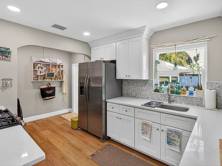 741 Lantana Ave — Photo 10
