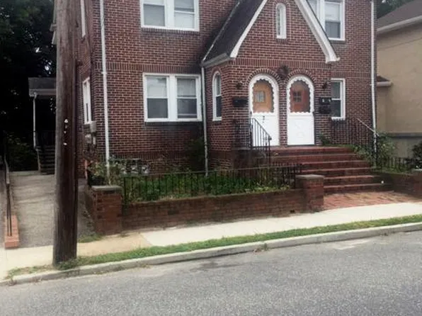 (undisclosed Address), Glen Cove, NY 11542