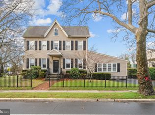 835 Cinnaminson Ave, Palmyra, NJ 08065