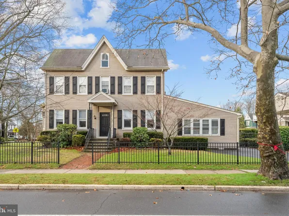 835 Cinnaminson Ave, Palmyra, NJ 08065