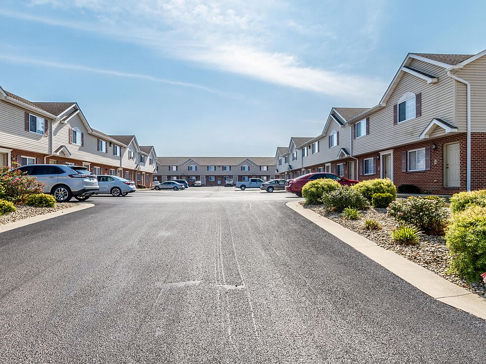 1st image of 710 Fountain View Dr APT H
