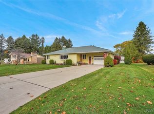 2048 Smithcrest Dr, Gowanda, NY 14070