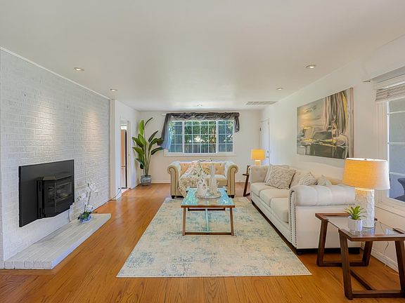 5th image of 30352 Saint Annes Pl