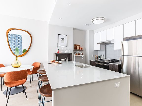 4th image of 147-40 Archer Ave #1019