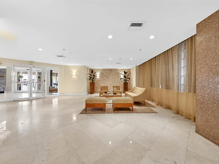 6767 Collins Ave #1609 — Photo 22