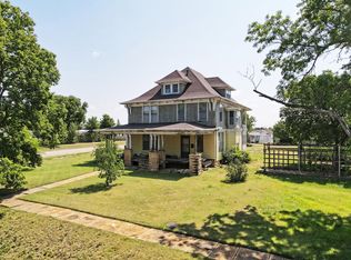 403 S 2nd St, Lincoln, KS 67455