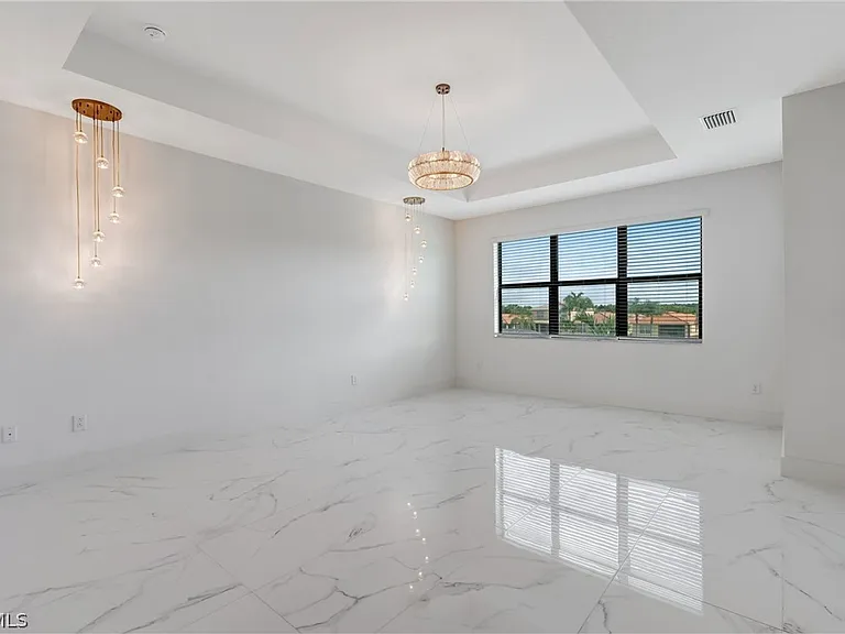 11604 Meadowrun Cir — Photo 23