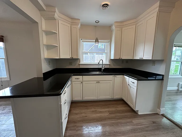 117 S 15th St #117 — Photo 17
