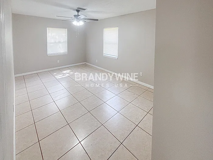 803 E Baker St — Photo 8