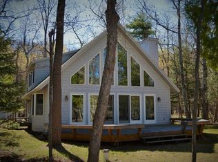 9537 Birge St, Harbor Springs, MI 49740