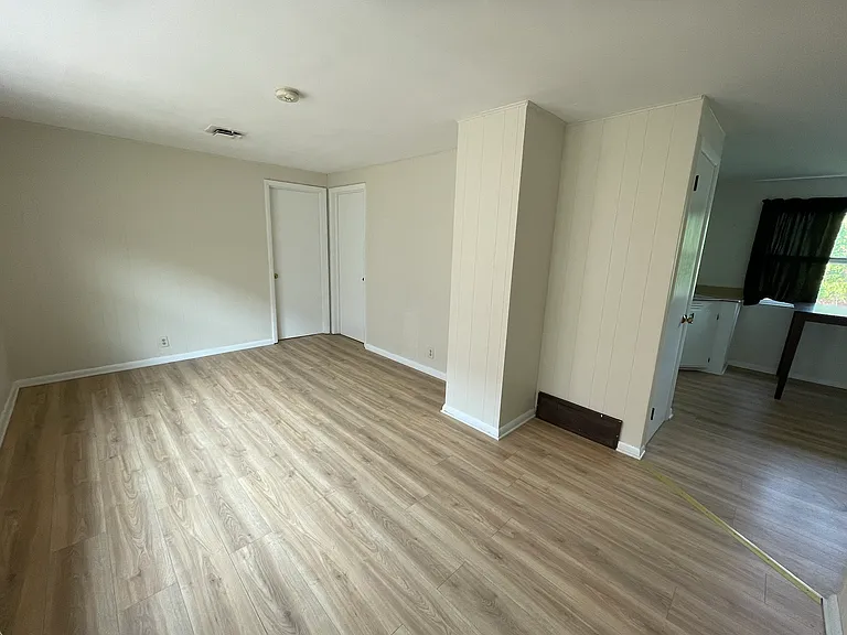 LIVINGROOM - UNSTAGED