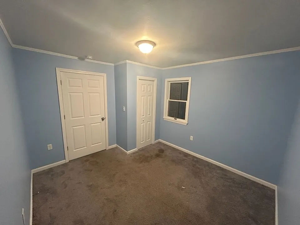 889 Elm St
