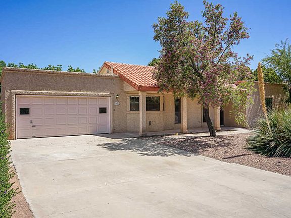 3rd image of 3064 Camino Real