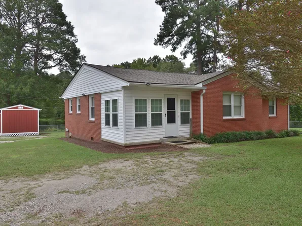 1591 Red Oak Rd, Nashville, NC 27856