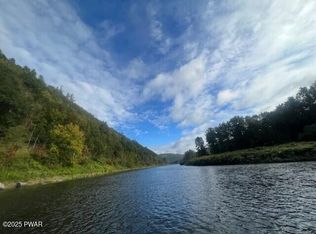 2 Warren Rd, Hancock, NY 13783