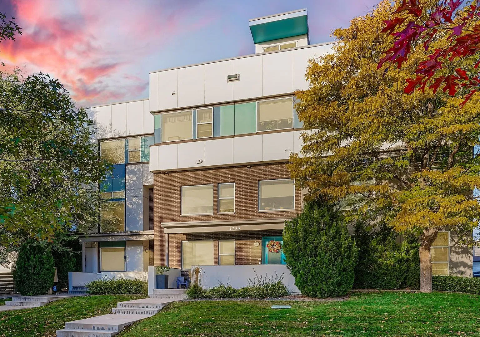 Views for Days! Rooftop Retreat Near Sloan's Lake & Downtown - Available in February — Photo 3