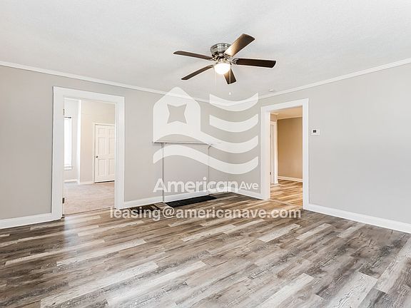840948_004_living_room_12847348.jpg