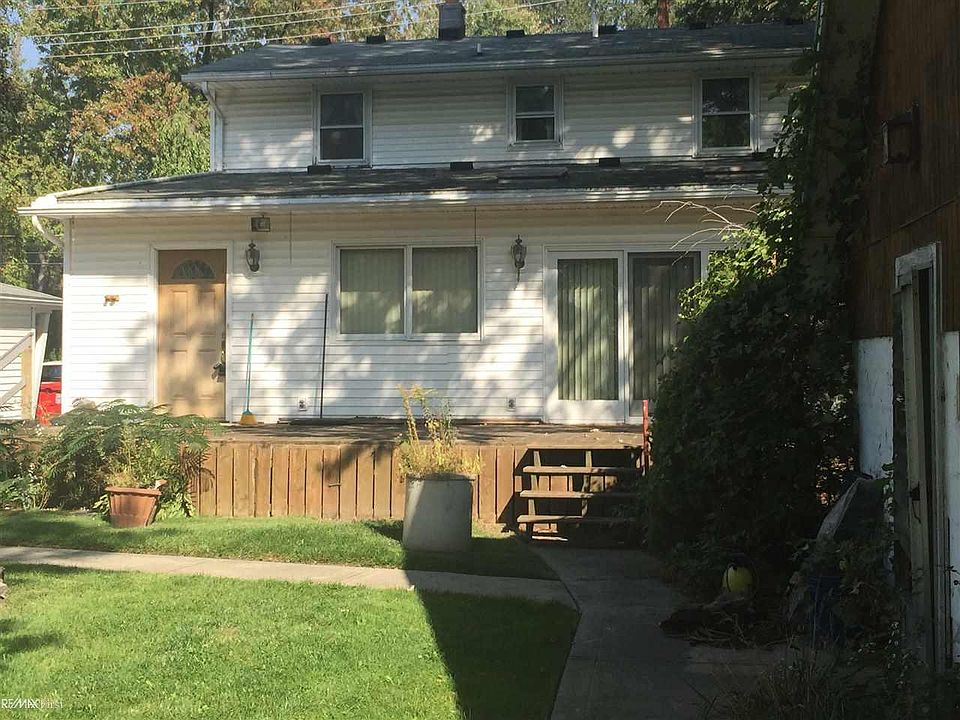 1st image of 23380 Glenwood St