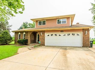 14980 Fawn Dr, Somonauk, IL 60552