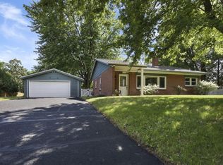 16409 Hilltop Ter, Minnetonka, MN 55345