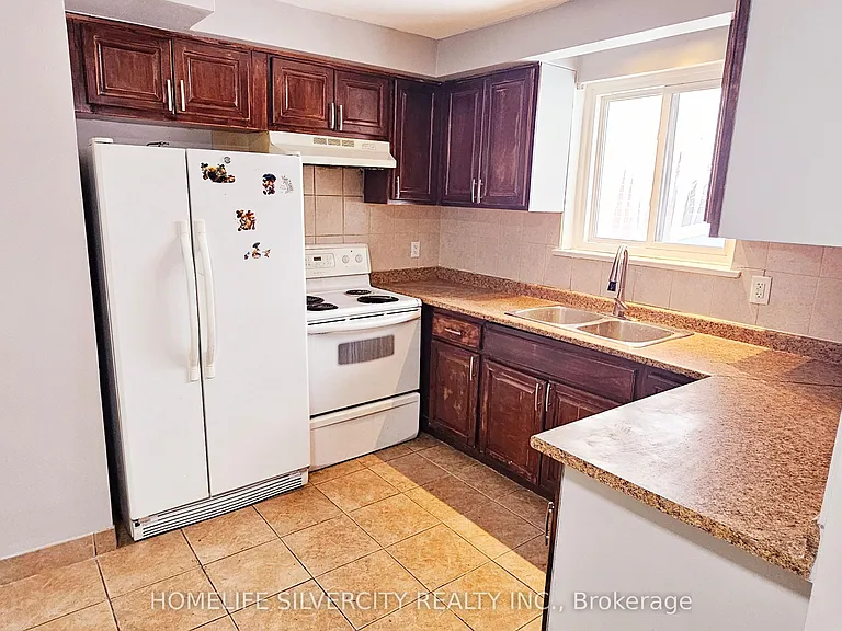 31 Windermere Ct #UPPER — Photo 12