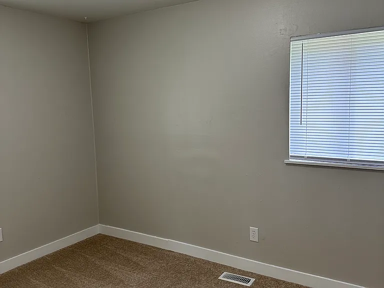 3519 Luewan Ct — Photo 9