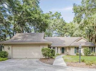 7 Tomachichi Ln, Savannah, GA 31411