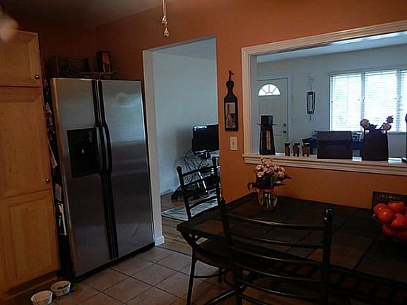 2nd image of 1950 Belvoir Dr