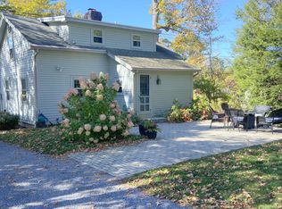 910 N Hoosac Rd, Williamstown, MA 01267