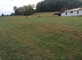 177 Weaver Hill Rd, Johnson City, TN 37601