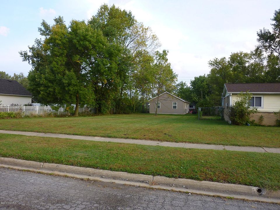 1st image of 417 Spencer Ave