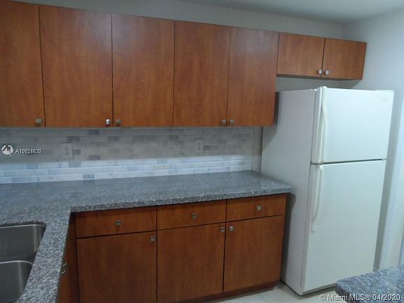 3rd image of 6670 NW 114th Ave APT 602
